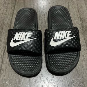 NIKE Black Slide Sandals Size 7